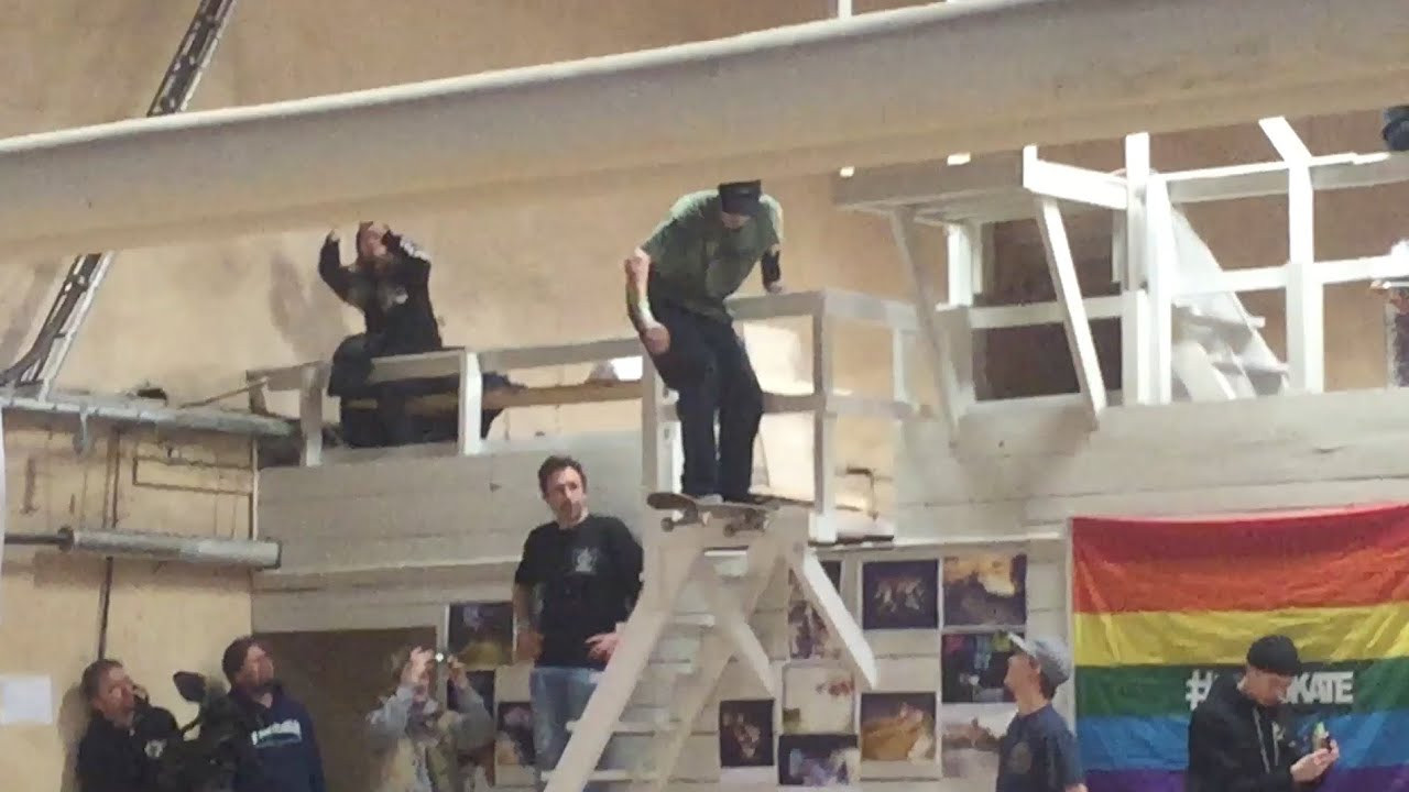 During the Swedish Bowl Championship in Halmstad, Aaron Buzas did one for the crowd<br /><br />Film: William Engström<br /><br />Follow us on instagram:<br />@sweetsktbs<br /><br />Follow us on twitter:<br />@sweetsktbs<br /><br />Facebook Page<br />http://www.facebook.com/sweetsktbs<br /><br /><br />Any questions regarding the brand<br />info@sweetsktbs.com<br /><br />http://www.sweetsktbs.com