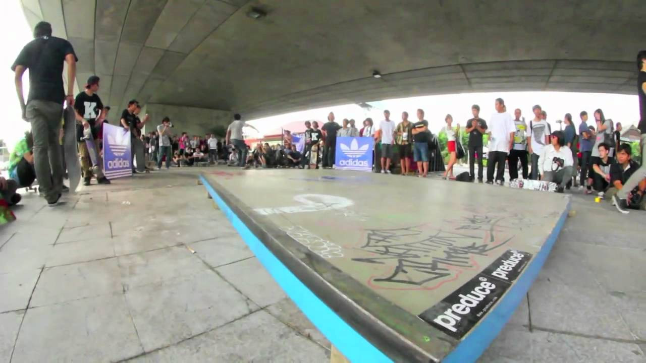 This is the video of the "Adidas 3 stripes 3 spots" skateboard contest organized by Preduce on the 06.08.2011 under the Rama VIII bridge in Bangkok, Thailand.