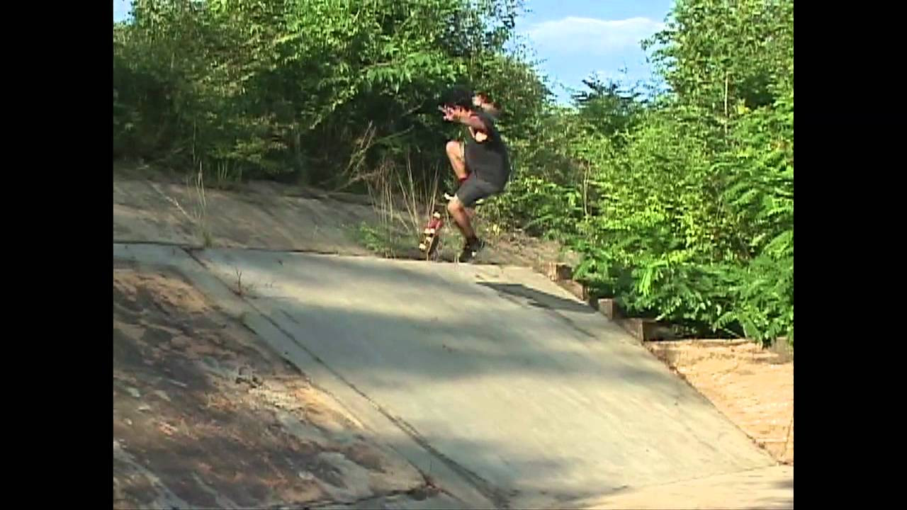 Instead of just letting these clips collect dust, we decided to release the late and leftover clips from our third video, Chaiyo. Enjoy!<br /><br />Filmed by Patrik Wallner and Sin Rattanamanoch<br /><br />Edited by Janchai Montrelerdrasme<br /><br />www.preduce.com