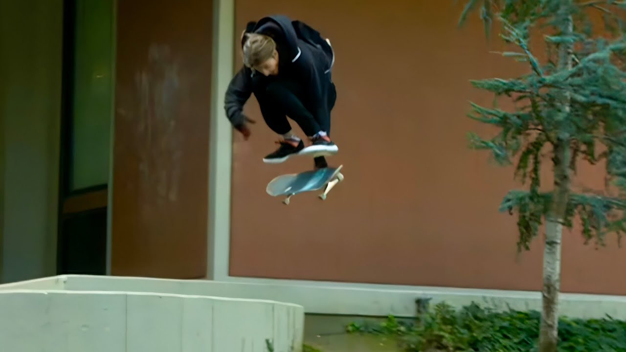 @AaronJAWSHomokiSkateboarding <br />#ahappymediumskateboarding