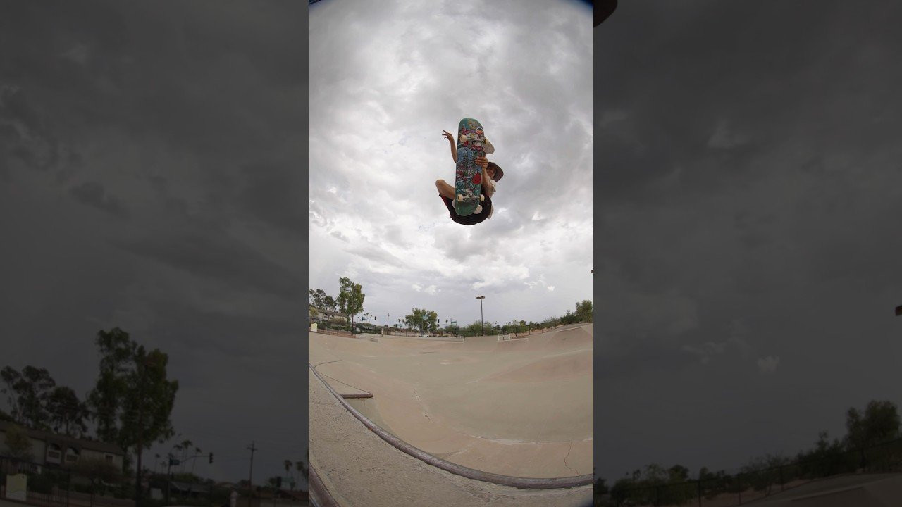 #ahappymediumskateboarding #aaronjawshomoki