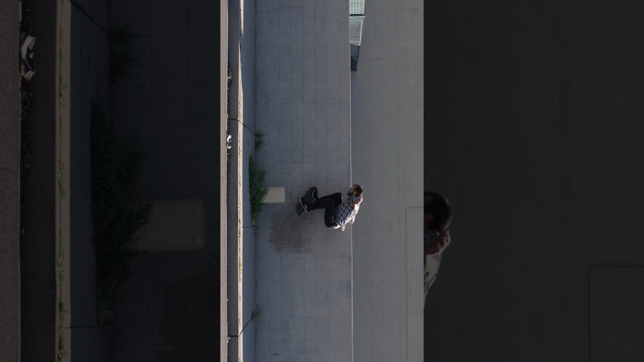 #ahappymediumskateboarding #johnmotta