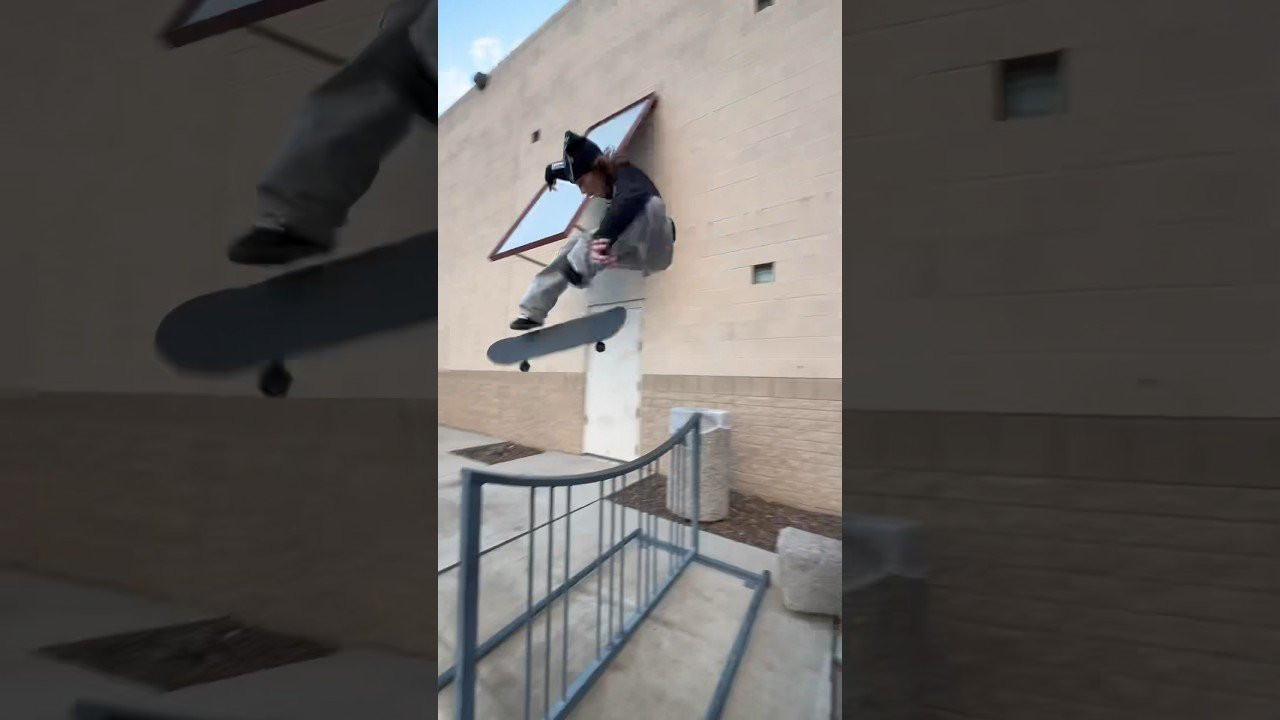 #ahappymediumskateboarding #lazercrawford