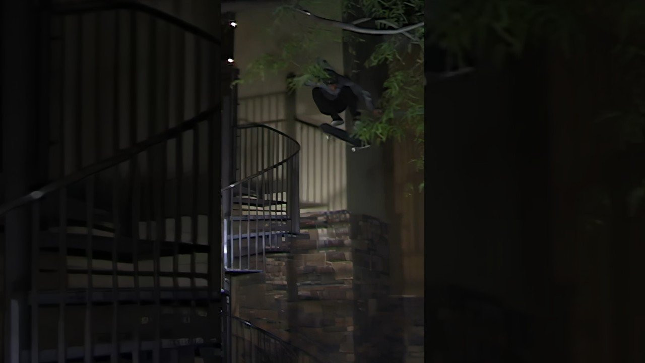 #ahappymediumskateboarding #aaronjawshomoki