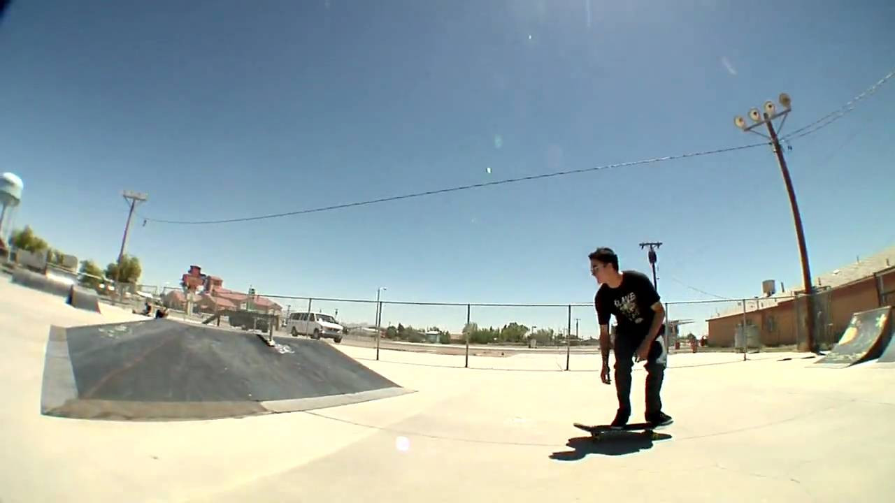 What do you do when you're driving through Neming, New Mexico on youre way to the Journeys BBQ and you pass by a completely deserted, random skatepark? You skate that piece. Schultz and Hoff