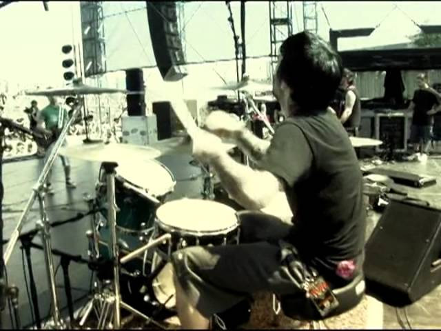 EXOSHOP.com / A.N.T.I. / QuebecPunkScene.net / Getaroom.ca present<br />Still My Queen live at EXO Fest 2005. June 11, 2005 at Agora Port de Québec.<br /><br /><br />FULL CONCERT playlist: http://www.youtube.com/playlist?list=PLFPWQKh0BHkdwJmOgGNDC3uEUqDsRVheY