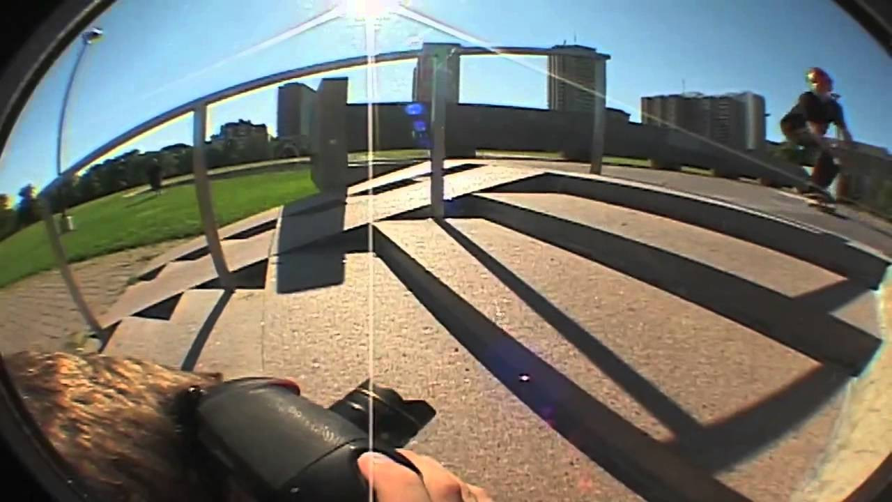 EXO présente El Bro! (Sorti en 2011)<br /><br />Un film de skateboard par Éric St-Laurent, Sam Greenwood et Vincent Laquerre.<br /><br />Avec Alex Decelles, Alex Morin, Jean-Raph Veilleux, Sam Guay, Mohawk, Will Cristofaro, Sam Deschenes, Gab Touchette, Pat Tremblay, Brendan Del Bianco, Alex Imbo, et les amigos.