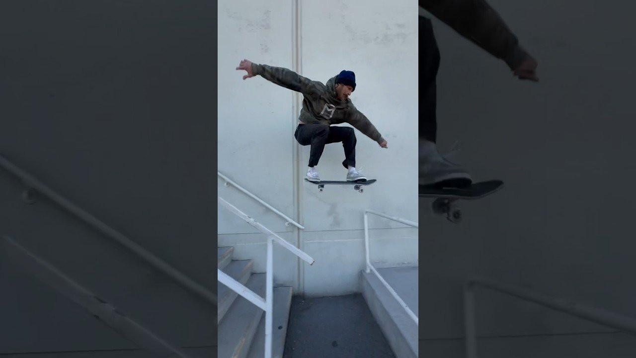 #johnrobmoore #skateboarding #ahappymediumskateboarding