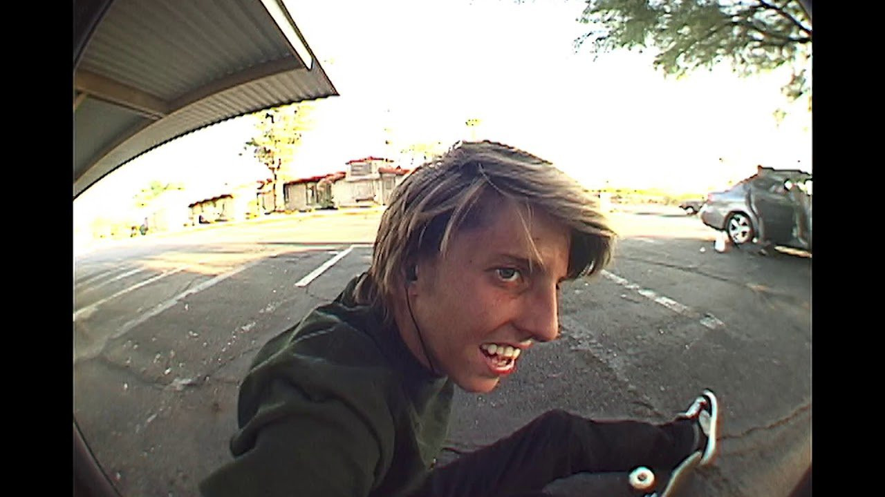 Aaron "Jaws" Homoki Raw footage seen in "A Happy Medium"<br />Filmed by Buster O'Shea & Hunter O'Shea<br /><br />Instagram : @a_happy_medium_ @aaronjawshomoki