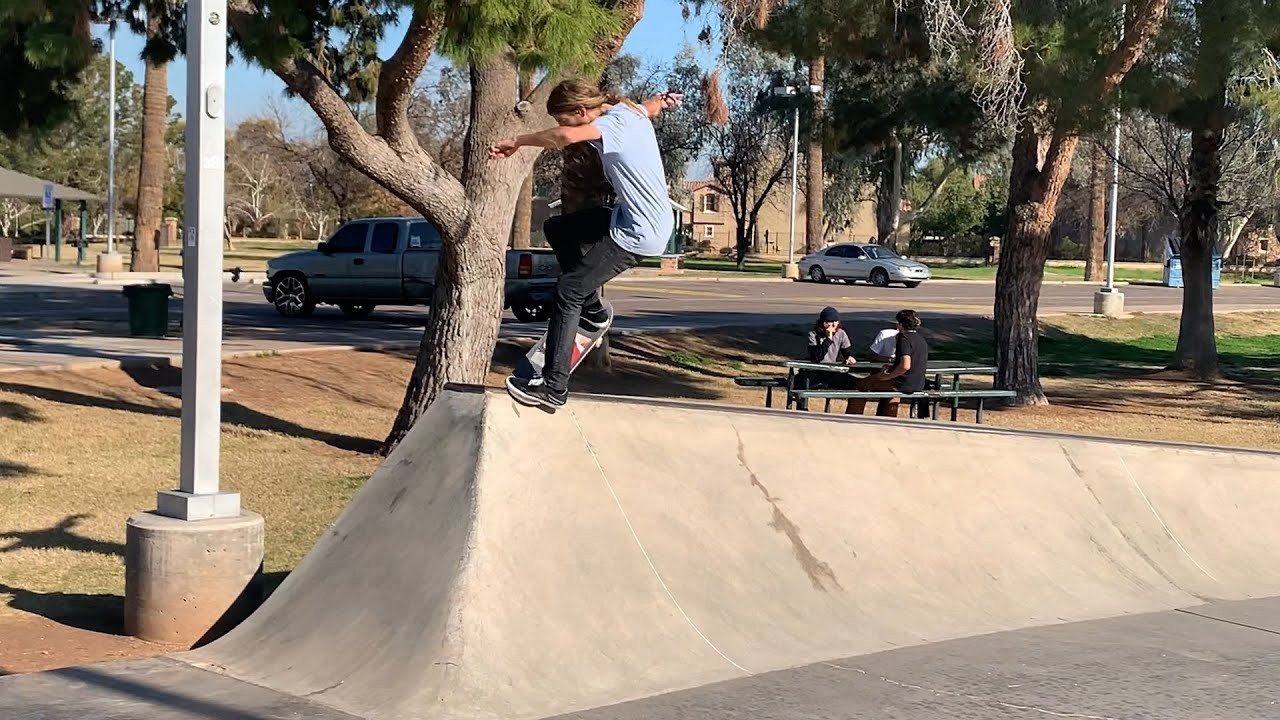 ​ @Aaron JAWS Homoki skates Hermoso Skatepark in Phoenix, Arizona.<br />Filmed by Hunter O'Shea, Buster O'Shea & @Sam Tabor <br />Music : "Sound" - @The Farewell Friend <br />Featuring Aaron "Jaws" Homoki, Nick Fiorini, Jordan Rommel, Johnrob Moore, & Carl Mckenney<br />Follow us on Instagram! @a_happy_medium_ @aaronjawshomoki