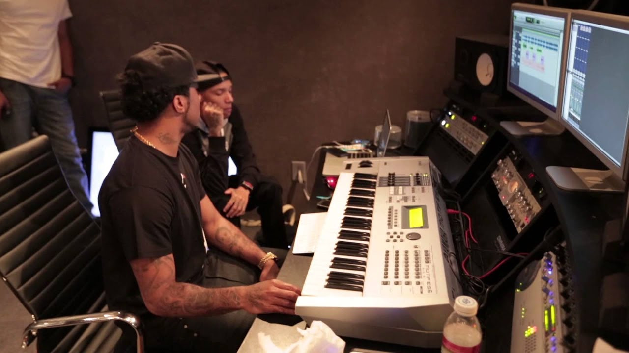 Unlike anything done in hip-hop before, we combined the talents of super<br />producer Jahlil Beats with rapper Problem to complete what can only be<br />called "the fastest record to radio." Assembling at Victory Lane Studios<br />in Los Angeles, watch the process as two songs go from the early stages of<br />completion to a finished product - which is then delivered to the LA<br />Leakers at Power 106 and played for the world to hear.