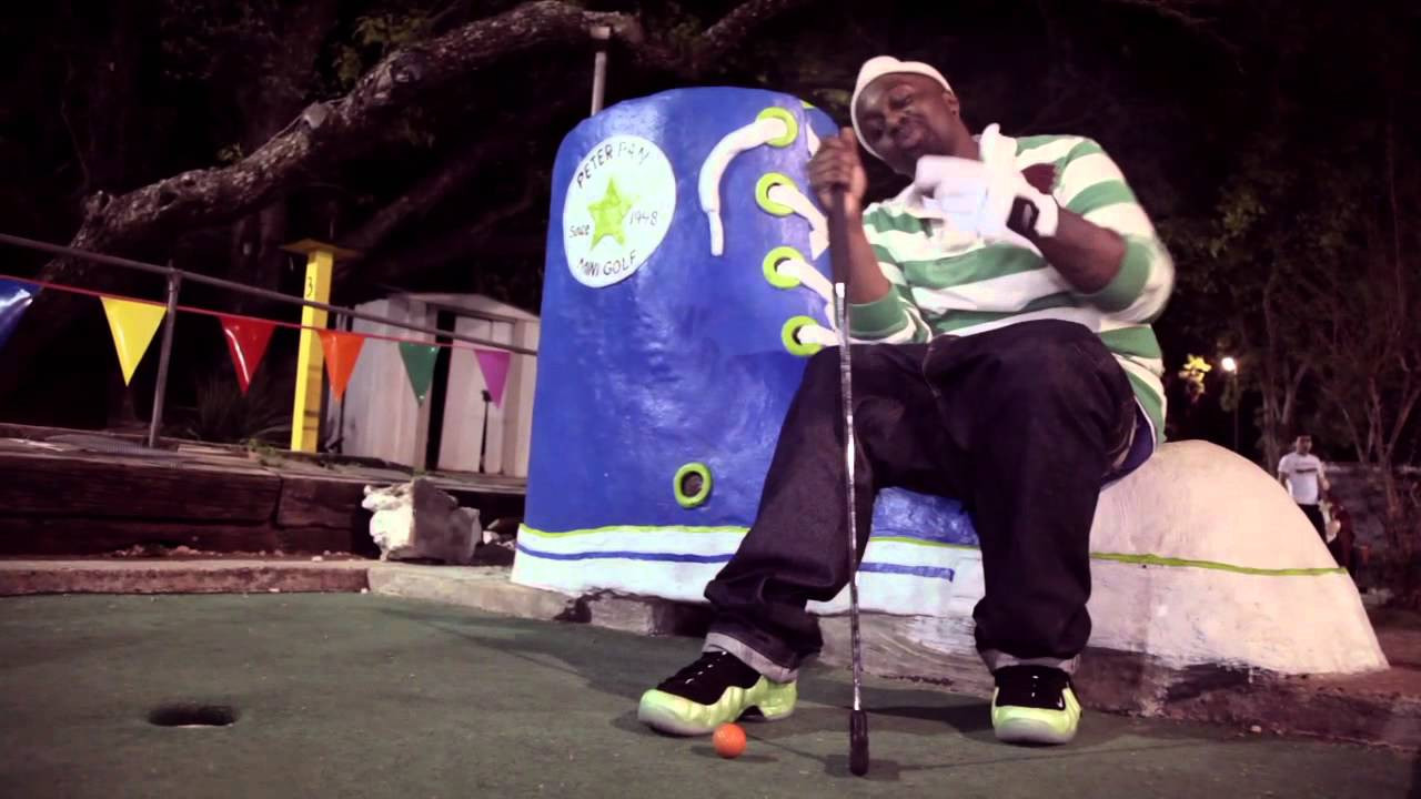 Here is the latest visual from LRG Films for Smoke DZA - "Cool Shit" feat. The Kid Daytona, off the T.H.C. album. The video was directed by Derek Pike and Woodworks.