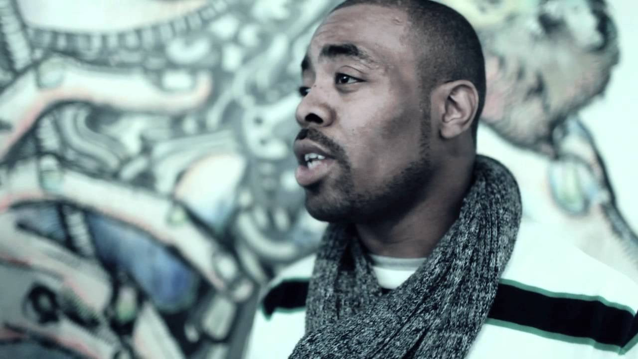 Young Guru has been Jay-Z's permanent sound engineer since the Dynasty album in 2000. He has also been mixing and engineering for artists like Ghostface Killah, Redman, T.I., Ludacris, and more. LRG's, Chuck Barrett, caught up with Guru for a True Heads interview to talk and see what he's been working on. Guru speaks on his development into an engineer and the strategies and style of new hip hop artists these days.