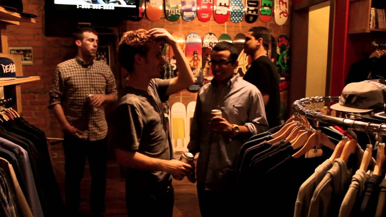 Chris "Tallboy" Coulons "Brain Dead" art exhibit opening at Extension Gallery on September 10th, 2011. The show will be on exhibit through early October.<br /><br />Highlights of the night filmed and edited by Michael Chew.<br />Many thanks go out to Grillo's Pickles and Pabst Blue Ribbon for providing the evening's refreshments!