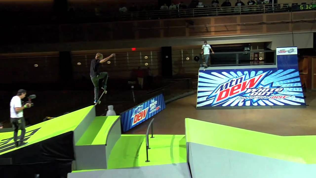 Chad Bartie just missed advancing to the finals at the final stop of the Dew Tour in Las Vegas this past weekend, but that didn't mean he didn't rip it up.