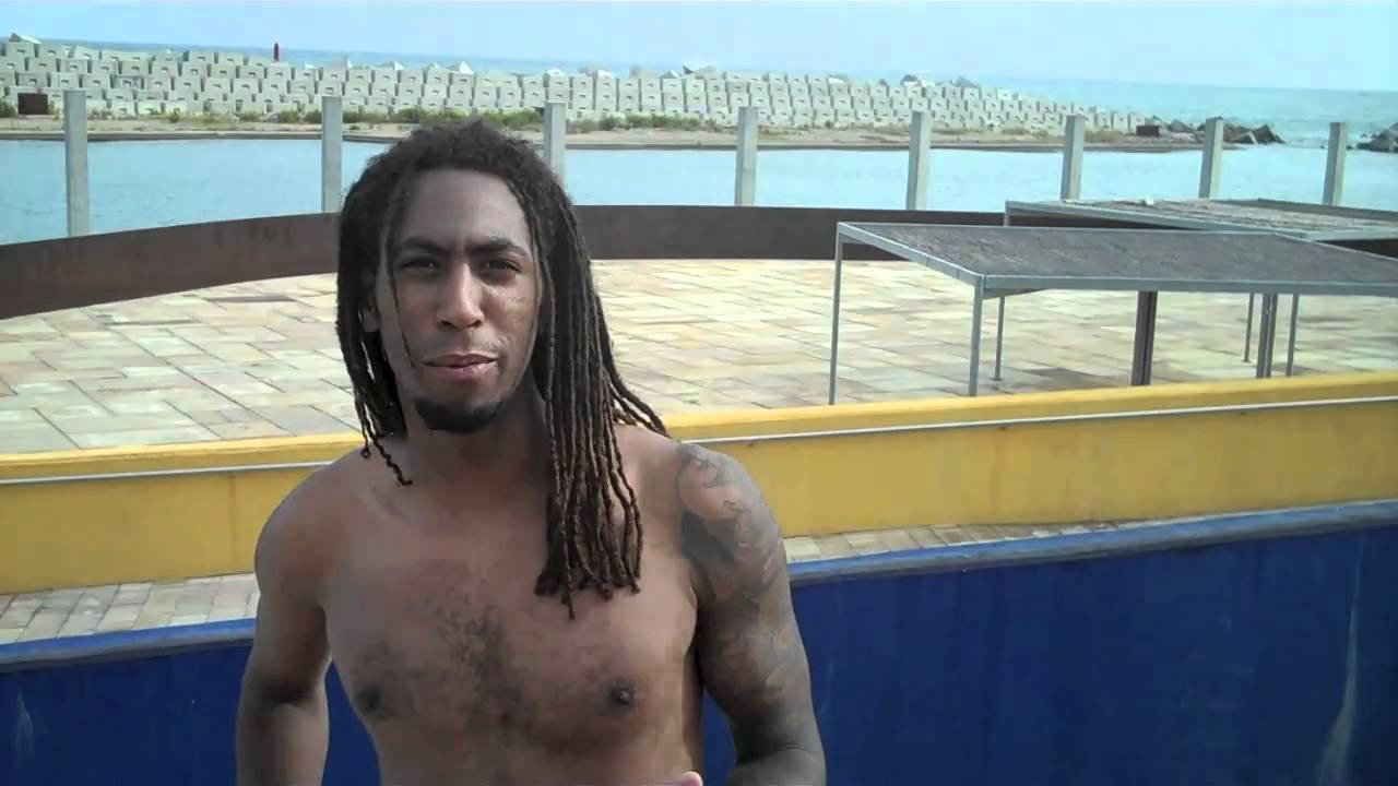 While in Barcelona with Duffel and Stu, Shuriken stops for a moment and let's you know his top 5ive favorite dreaded skaters.