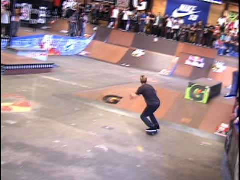 Chad Bartie sailed through the qualifiers and made it to the semis at the 2010 Tampa Pro.