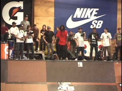 Shuriken Shannon sailed through the qualifiers and made it to the semis at the 2010 Tampa Pro contest.