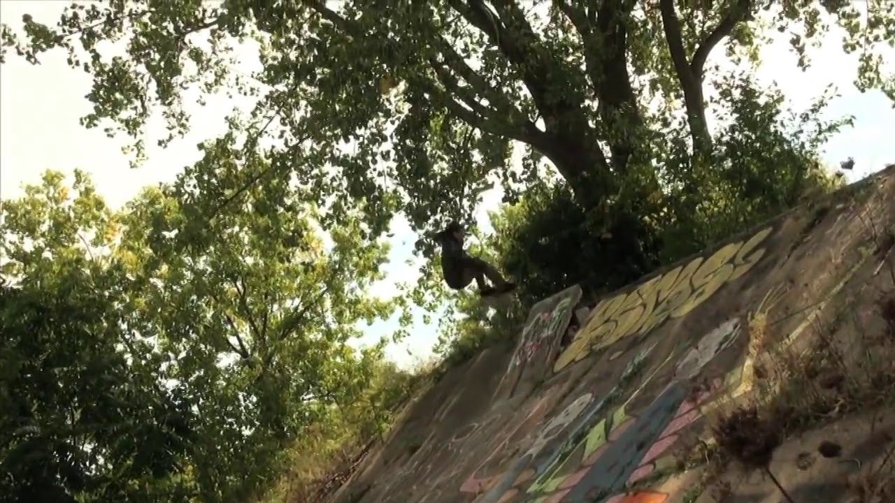 We headed off for Detroit for a little mission last week. Featuring Pat O'Rourke, Phil McKnight, Adam McLaughlin, Corey Wozney & Morgan Smith. A big thanks to Will Jivcoff for shooting photos and being the tour guide. Tomas Morrison for filming. The Windsor Crew, Justin Bohl & The rest of the Detroit Locals for helping out.