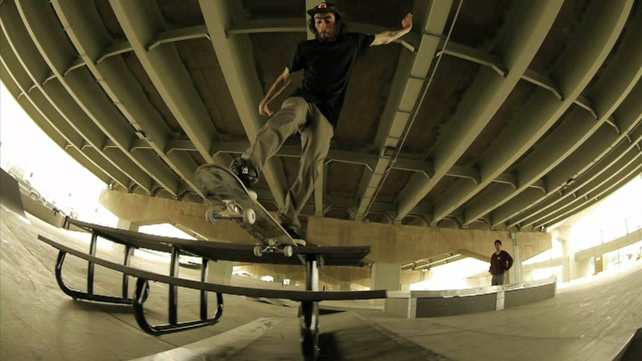 Oskar went out with Jay, Phil & Mortal to check out the new River Street Park and figured why not jump the fence and get a clip for this weeks Toonie Tuesday.