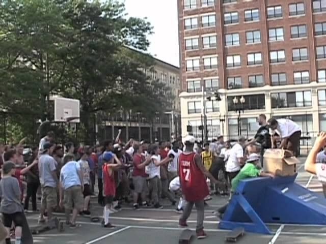 On Thursday June 21, 2012, skateboarders braved the record setting heat wave and came out to celebrate the start of summer at the Boston Go Skateboarding Day jam presented by Orchard Skateshop, Adidas Skateboarding, Hopps Skateboards, Low Card Mag, Independent Trucks, Creature Skateboards, MOB Grip, Vitamin Water and Domestics Clothing.<br /><br />There were a series of mini-contests including a game of SKATE and the Adidas best trick contest on Big Blue. <br />A huge thank you to everyone that came out and ripped in spite of the crazy heat. We'll see y'all again soon!<br /><br />Video filmed and edited by Michael Chew.<br /><br />Music "Les Gens" by Edit Piaf