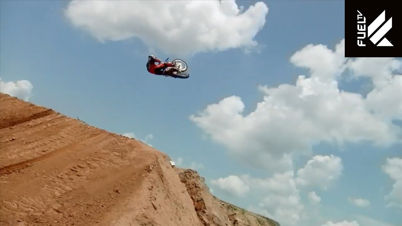 Just days before James “Bubba” Stewart’s long-awaited return to the Outdoor Nationals, the entire Stewart family shifts into overdrive. Big James is busy setting up plans for a motocross training camp, Sonya Stewart launches a fresh design career, and little brother Malcolm continues chasing his pro motocross dreams. <br /><br />🛹 Thanks for subscribing! 🛹 https://youtube.com/@fueltv?sub_confirmation=1<br /><br />Watch more at https://fuel.tv<br /><br />#BubbasWorld #JamesStewart #MalcolmStewart #BigJamesStewart #SonyaStewart #motocross #entrepreneurship #FUELTV #Motorsports #TrainingCamp #FamilyBusiness #BehindTheScenes #RacingLegend