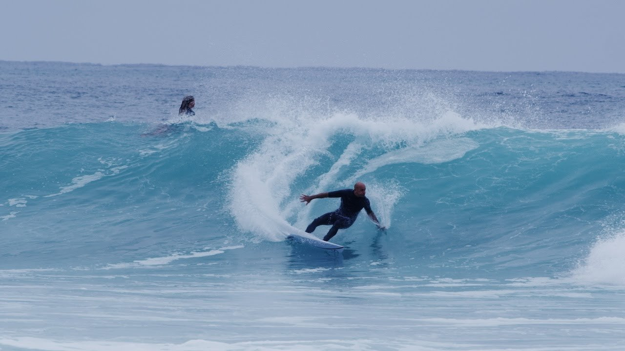 Kelly Slater Surfing Pumping Lower Trestles <br /><br />Direct/film/edit by Hayden Garfield<br /><br />Follow on Instagram: <br />https://www.instagram.com/haydengarfield_/<br /><br />Follow on Facebook: <br />www.facebook.com/haydengarfield<br /><br />Website: www.haydengarfield.com<br />Email: info@haydengarfield.com<br /><br />Featuring: Kelly Slater<br />Filmed on Red Digital Cinema Camera <br /><br />Music by Pat Curren <br />Song "Its Your Shadow"