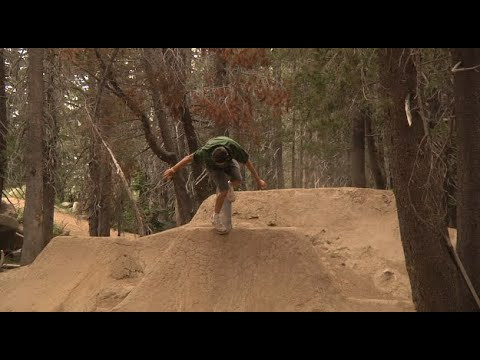 Some clips of Shawn pumpin over a Woodward Tahoe<br /><br />http://www.sk8rats.com