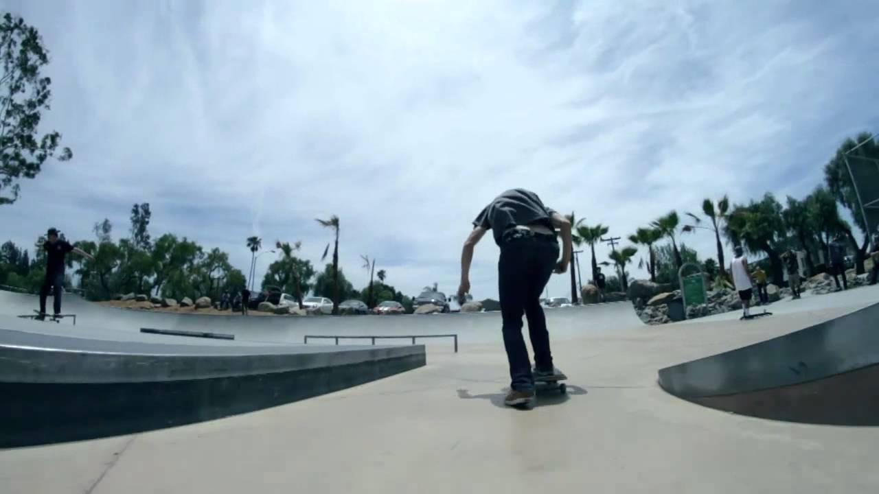 Pat and Jordan roll down to the new Lakeside, CA skatepark for a little morning session. Nothing but a good time with these dudes. Head over to www.voxfootwearinc.com to see more from our Vox riders!<br /><br />Filmed by: Georgie Tsushima