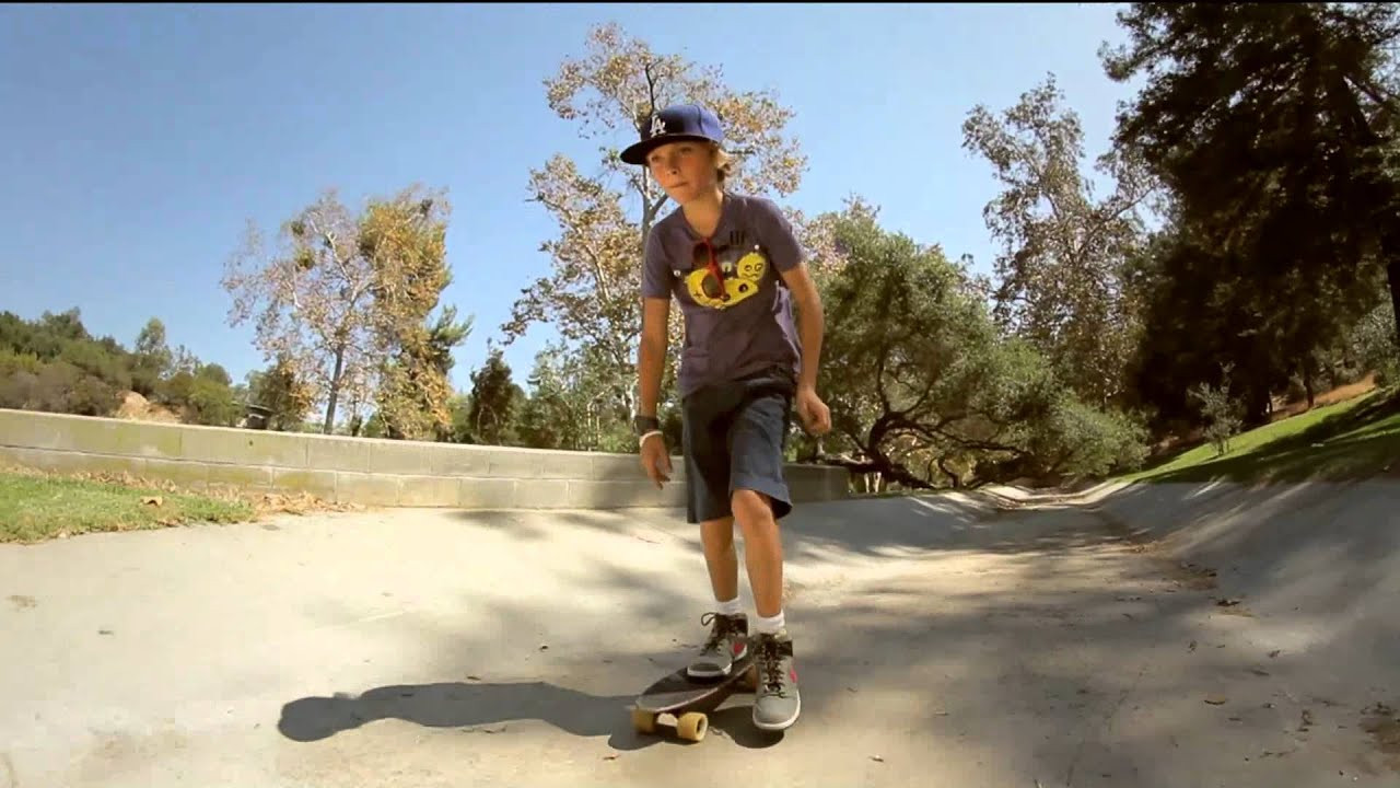 Stereo Co-Captains, Jason Lee and Chris Pastras, along with Clint Peterson, Sean Pablo, Pilot Lee and Casper Lee, head to Griffith Park for some fun on the NEW Stereo Wood Vinyl Cruiser.<br /><br />Filmed by John Sullivan<br />Edited by Mark Spencer<br />Additional filming by Chris Pastras<br /><br />Song: "Music for a Found Harmonium"<br />Artist: Patrick Street<br /><br />www.StereoSoundAgency.com<br />www.StereoVinylCruiser.com