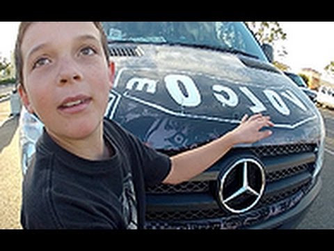 11 year old Volcom Am team rider Stilez Robertson from Bakersfield, CA has transitioned from 50's to 85's in less than two years time. See what this young kid is up to in this quick video filmed in spring 2013.<br /><br />-Music-<br />Song: 1000 miles (Instrumental version)<br />Artist: Dirty Fences<br />iTunes: http://georiot.co/3Oqq<br />12" Vinyl: https://store.volcoment.com/item/139542