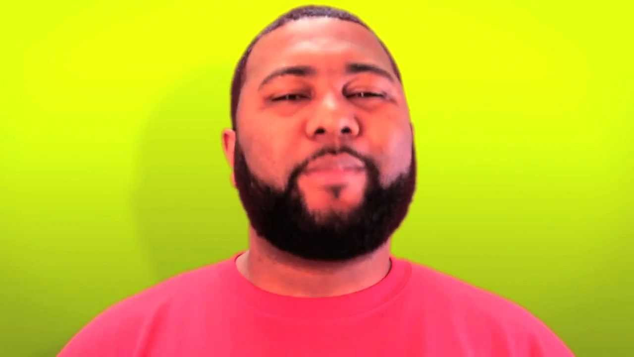 Volcom's Fall 2012 V6S boardies are constructed with a 6-way stretch featuring GRID-DRY™ fabric in combination with our engineered no inseam design. The front of the boardie stretches two ways across the body, while the back stretches 4 ways to maximize flexibility and performance. <br /><br />GRID-DRY™ is a premiere stretch fabric, a textured, quick drying, lightweight, premium stretch material. The GRID texture keeps your boardies from vacuuming to your skin by allowing water and air to flow freely between the fabric and your body, reducing chafing for Pure Function. The fabric is enhanced by our Durable Water Repellancy to prevent the fabric from absorbing water, which allows them to stay lightweight in the surf and dry faster on land.<br /><br />Check out all of Volcom's offerings for Fall 2012 boardies at http://www.volcom.com/boardies