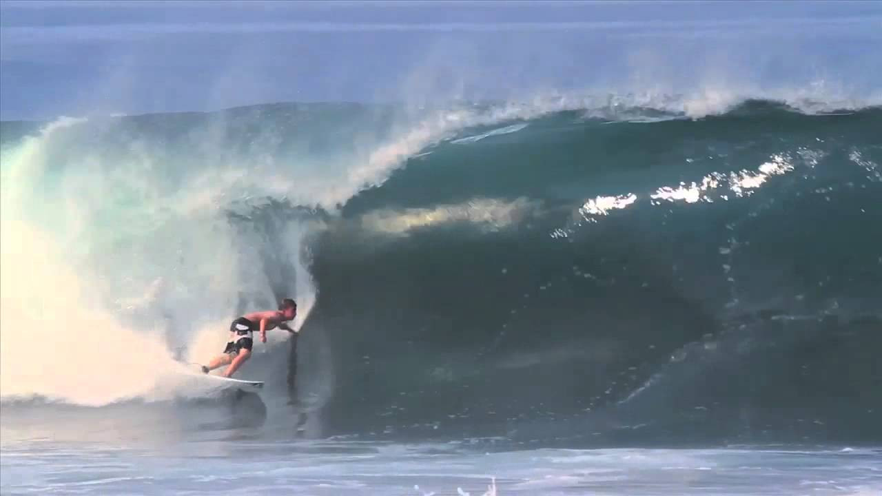 Volcom's technical fabrics include our GRID-DRY™ premiere stretch fabric, a textured, quick drying, lightweight, premium stretch material. The GRID texture keeps your boardies from vacuuming to your skin by allowing water and air to flow freely between the fabric and your body, reducing chafing for Pure Function. The fabric is enhanced by our Durable Water Repellancy to prevent the fabric from absorbing water, which allows them to stay lightweight in the surf and dry faster on land. <br /><br />The V4S is a 4-way stretch fabric using a quick drying, ultra light 4-way stretch and the V2S features either a premium quick drying lightweight 2-way stretch sueded or grid dry fabric. <br /><br />Check out all of Volcom's offerings for Fall 2012 boardies at http://www.volcom.com/boardies