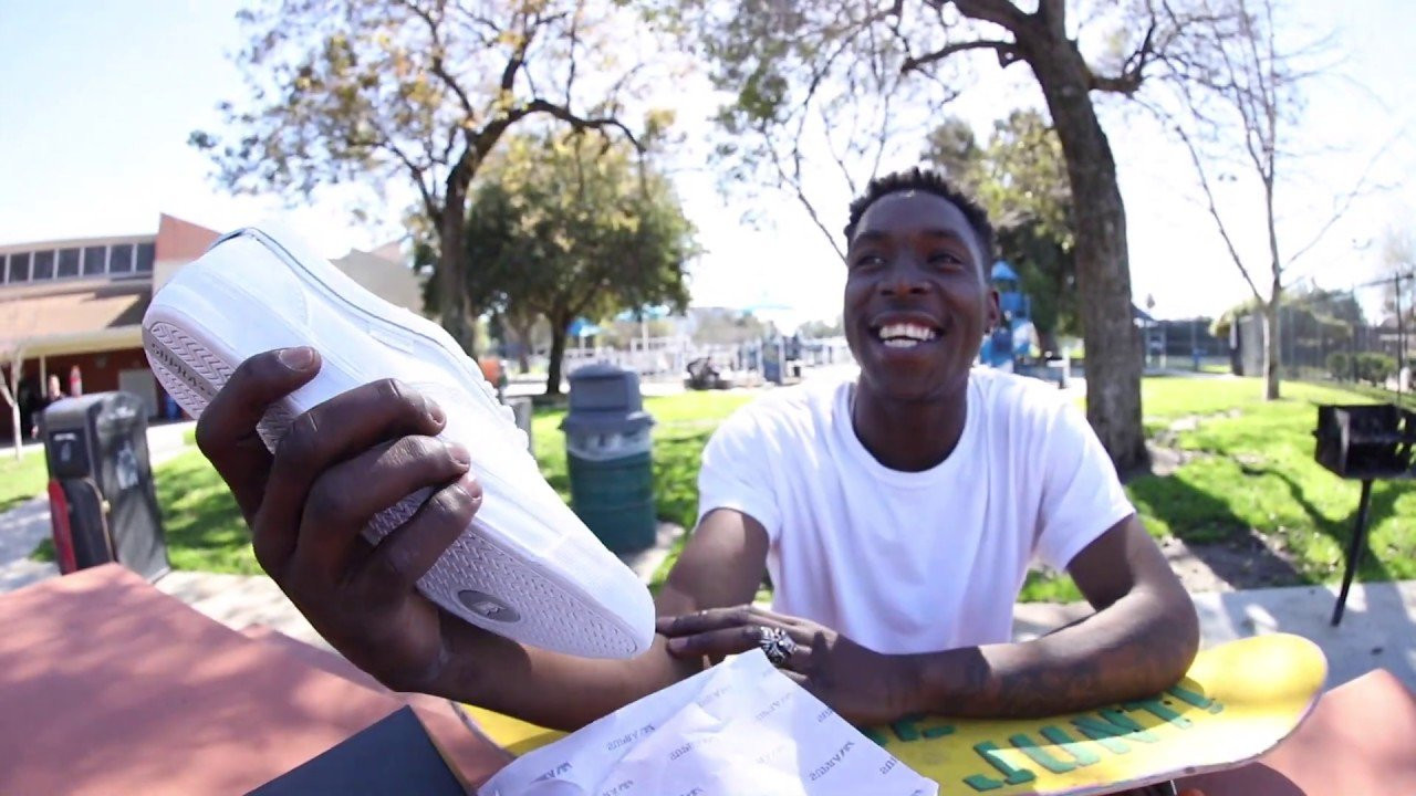 We had never met Leandre before shooting this video and we were pretty blown away with how amazing he is on a skateboard. We were also blown away that he doesn't have a stance. He skates Goofy and Regular which is hard to wrap your brain around. We were also pretty blown away at how well the newest shoe from Jim Greco and Supra, The Hammer VTG held up to Leandre's abuse! Pick up a pair today at CCS.com!<br /><br />Shop The Hammer VTG Here<br />https://shop.ccs.com/supra-hammer-vtg-shoes-white-white-10-0<br /><br />Shop Entire CCS Site Here<br />https://shop.ccs.com<br /><br />See More CCS Videos Here<br />https://shop.ccs.com/the_catalog<br /><br />Sign Up For A CCS Catalog Here<br />https://shop.ccs.com/catalog-request<br /><br />See Cute Puppies Here<br />http://images6.fanpop.com/image/photos/37300000/Cute-puppies-dogs-37395739-1600-1200.jpg<br /><br />Follow CCS on Instagram : @CCS<br />Follow CCS on Twitter: @CCS_SKATE<br />Follow CCS on Facebook: Facebook.com/ccs.skate<br /><br />Okay, we're done here. Thanks for watching!