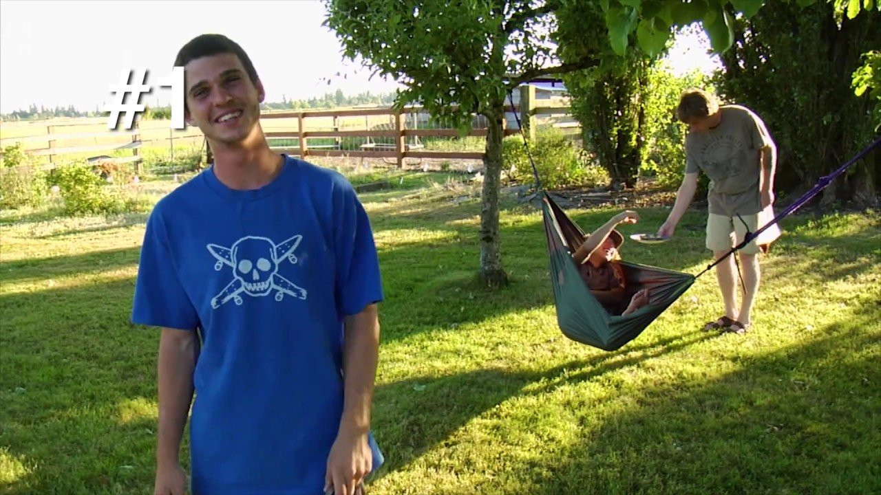 Manchild talks about his Top 5 ways to chill while at Simon's house in Enumclaw Washington.