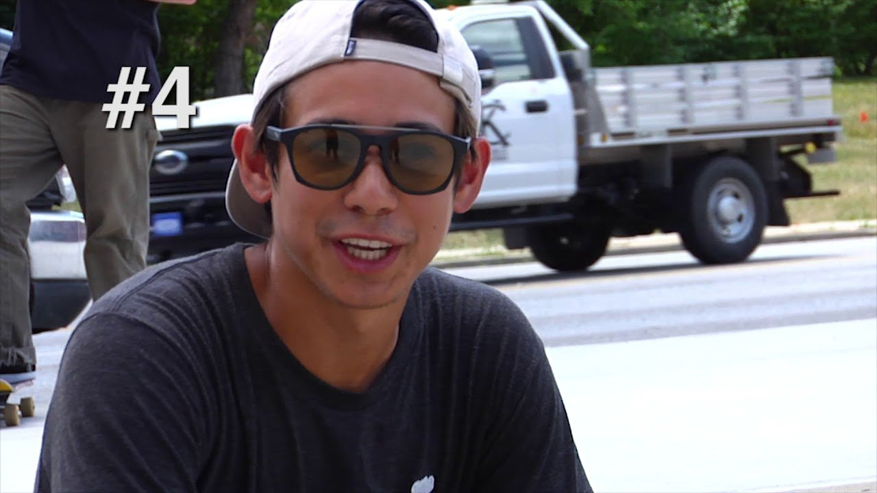 In honor of today being the Birthdays of Ako & Atiba.<br /><br />Sean gives us his Top 5 ways to tell them apart.