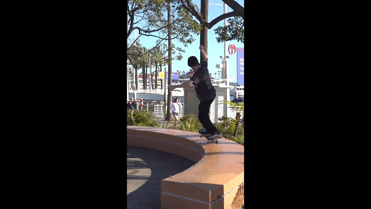 Donny Hixson from his segment "You Should Know" back in issue 3!👀<br /><br />#Skateboarding