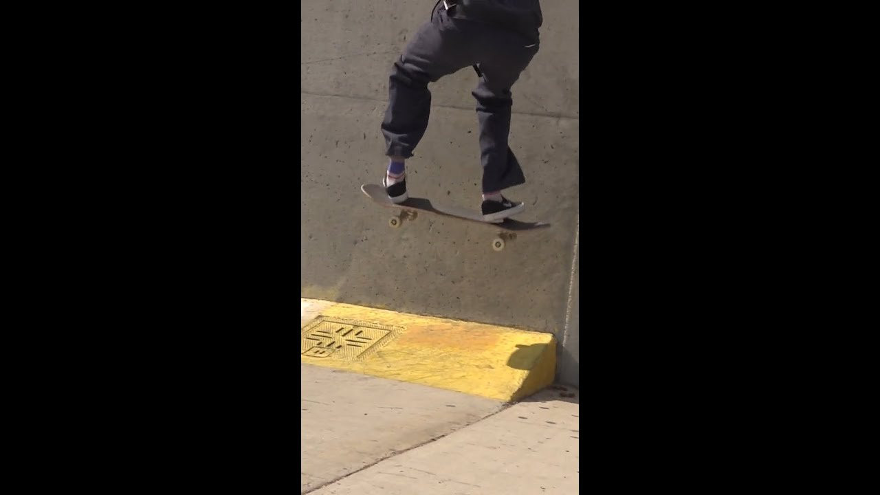 Wall magic with Danny Fuenzalida 💥 Cut from his segment "Lounge'n with Legends" in issue 9! <br /><br />#Skateboarding