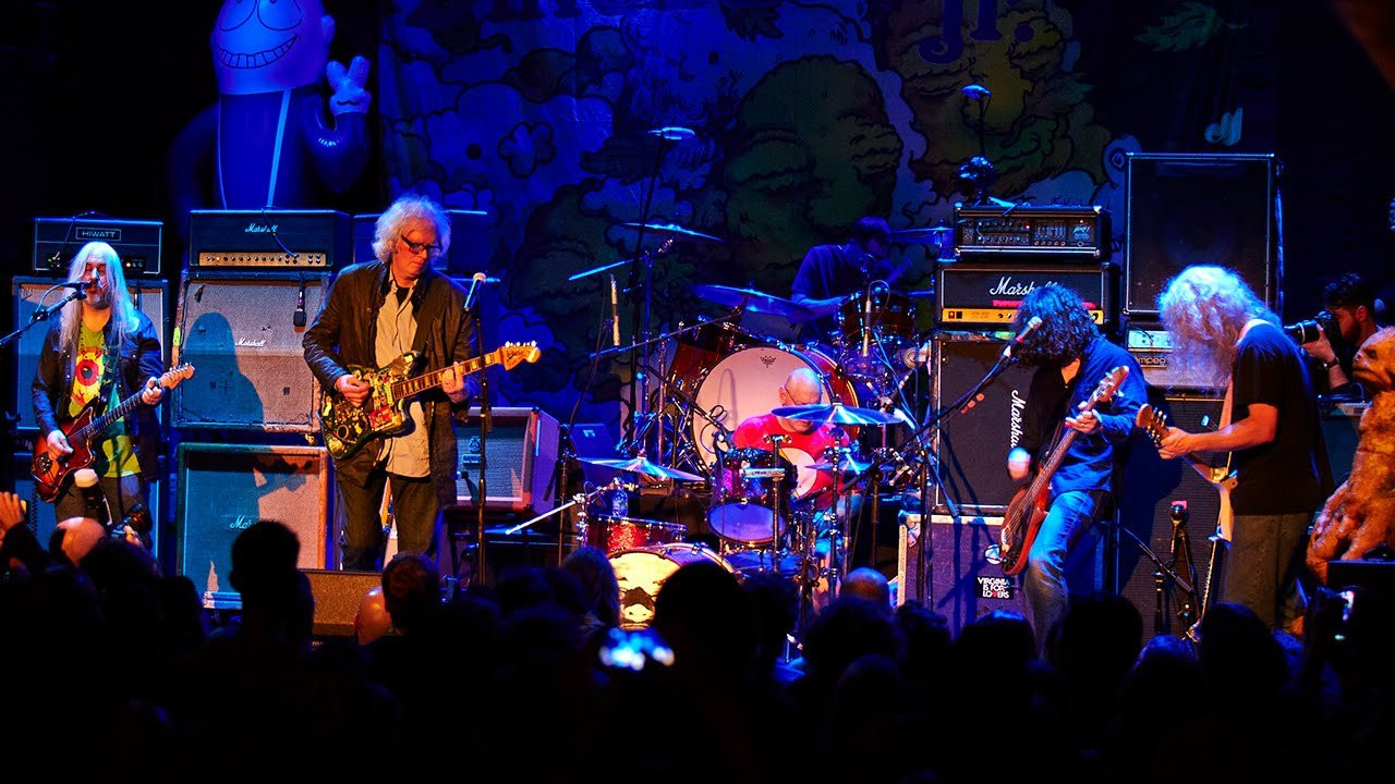 DC is proud to present Dinosaur Jr. celebrating 30 years since the release of their debut album, “Dinosaur,” with a seven-night run of shows at The Bowery Ballroom in New York City. The band is performing their debut album in its entirety each night followed by a set of songs from across their catalog, with very special guests sitting in each night.<br /><br />Watch "The Wagon", featuring Don Fleming, Jay Spiegel and Kevin Sweeney, from their 1994 album Green Mind, with an introduction by Don Flemming, recorded on December 7th 2015, night five of their seven day, sold out residency at the Bowery Ballroom.<br /><br />For more visit:<br />http://DCShoes.com/DinosaurJr<br />http://Facebook.com/DCShoes<br />http://Twitter.com/DCShoes<br />http://Instagram.com/DCShoes