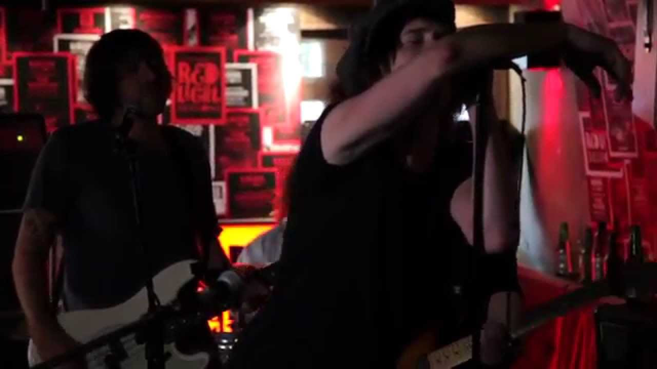 We took over the Chicago Social Club In Amsterdam for two days last month and hosted a London Calling Converse Red Light Sessions special. The Delta Riggs came and performed a short set for us, 100% Rock 'n Roll from Melbourne Australia!<br /><br /><br />For more on Red Light Radio: https://www.facebook.com/redlightradio<br /><br />For more on The Delta Riggs: https://www.facebook.com/thedeltariggs<br /><br />For more on London Calling: https://www.facebook.com/LondonCallingNL