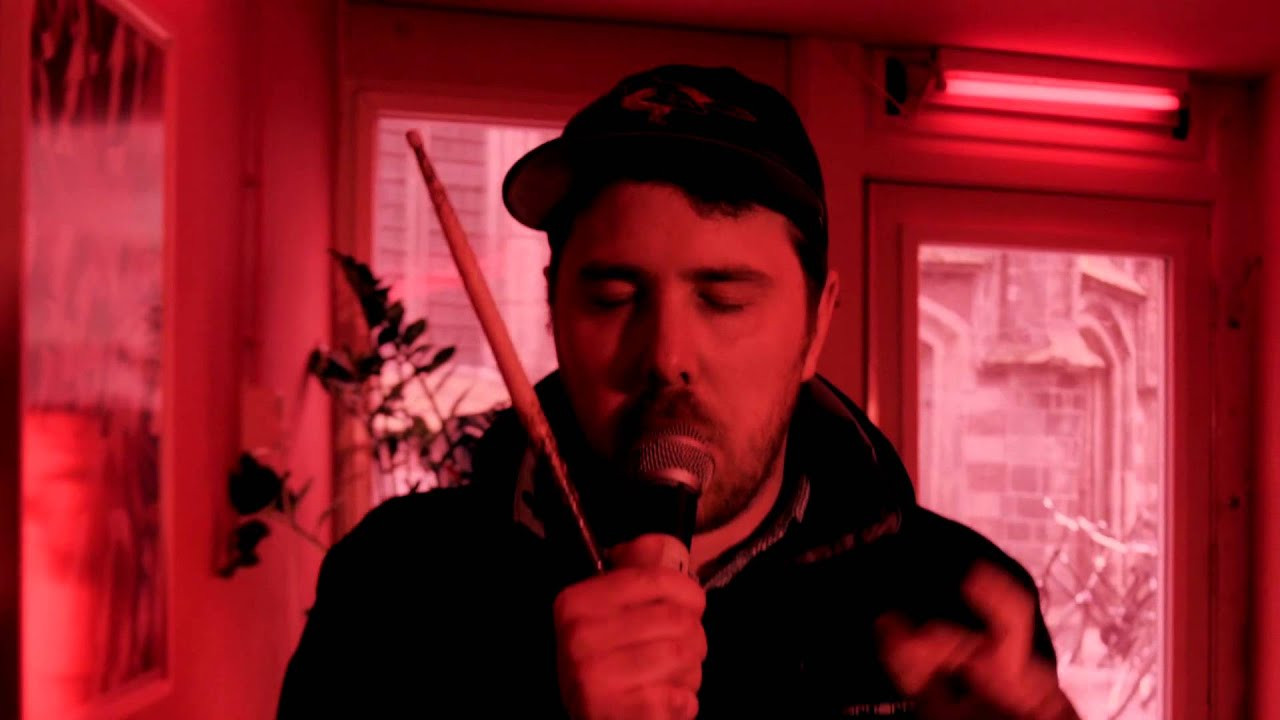 James Pants paid a visit to the Red Light Radio studio for this Converse Red Light Session and wowed everyone with his performance of the excellent new track 'Artificial Lover'.