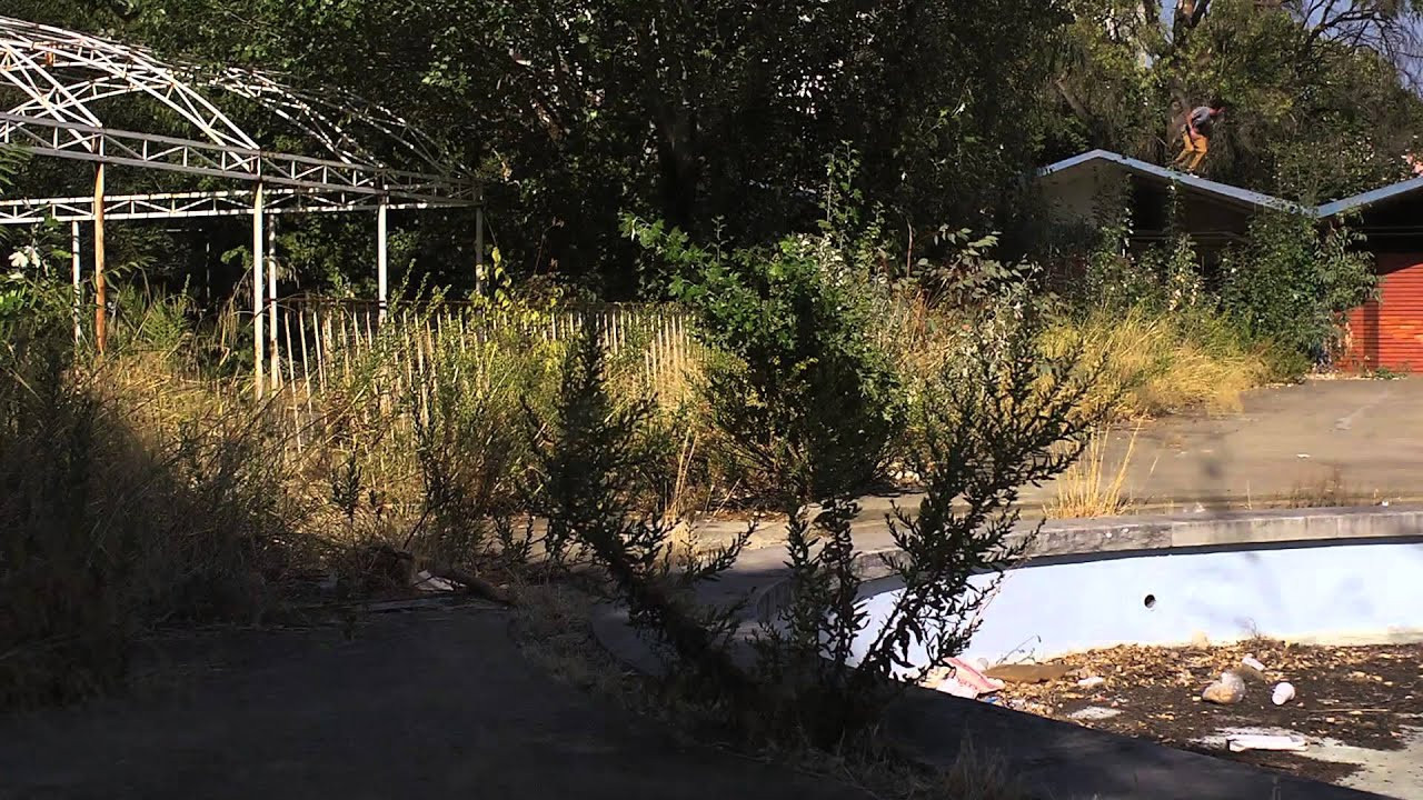 To welcome Javier Mendizabal to Converse Cons he worked with his long time friend Fred Mortagne to produce Txabolism. A little film inspired by the creative partnership they've both shared for many years skating and filming all over the world together.<br />The name Txabolism comes from another old friend of Javier's, the artist Fernando Elvira. They used travel and hang out a lot when Javi first started skating and Fernando published his first skate photos in 360 Magazine that he used to run. It was on these small budget travels, often sleeping rough where the nickname Txabolo was first attached to Javi. Txabolo is Spanish slang for a shack built from junk found in the street, and Javier and Fernando spent time living in one while homeless in Hawaii many years ago.<br /><br />Javier chose the name Txabolism as a way of saying thank you to his old friend for the inspiration to live out his creative passions today: skateboarding, travelling, making art and shooting photos.<br /><br />Music: Mr Day "Caveman" (Instrumental Mix) courtesy of Favorite Recordings: http://itunes.apple.com/album/caveman-single/id784584202?uo=4<br /><br />Find out more about Javier Mendizabal and Fred Mortagne at http://clicheskate.com/site/videos/javiad/ and http://frenchfred.com/ or follow them on Instagram at http://instagram.com/javiermendizabal and http://instagram.com/french_fred