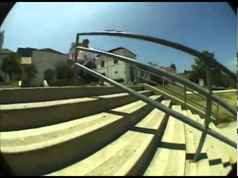 A few warm up tricks at beverly high rails that went down this past weekend. Watch out for my brand new part droppin exclusively with RDS online very, very soon.