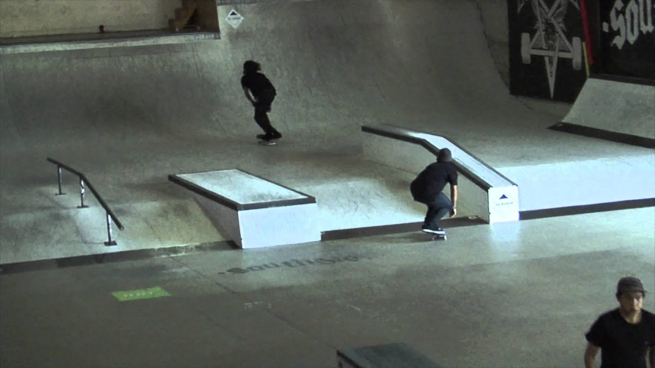 Micky Papa killin' semi finals at the Boardr AM in Houston TX<br /><br /><br />www.theboardram.com