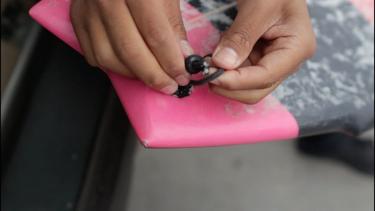 If your leash string is too long, you can ruin the tail of your board. If it's too short, you won't be able to get your leash through. Learn our preferred technique on setting up your leash string just right.<br /><br />Learn more at http://hurley.com/surfclub