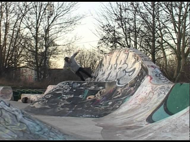 As you may have read on the newsstands already, Ben Raemers flew back home to hang out with family and friends over the Christmas period and use the excuse to shoot a Kingpin interview. <br /> Folks have been floored by that cover (Issue #100, no less. Congratulations on your centenary Kingpin!) and the interview inside just doesn't let up. <br /> <br /> Best of all, we've got a short tie in video part to sit snugly alongside that interview for you to check out. Go and make yourself a cup of tea, sit back and check out Britain's finest son.<br /> <br /> - Music -<br /> Song: "I Don't Want You to Burn"<br /> Artist: ((Sounder))<br /> Release: There is Another Sun Clouded Over with Meticulous Care<br /> iTunes: http://georiot.co/BV0