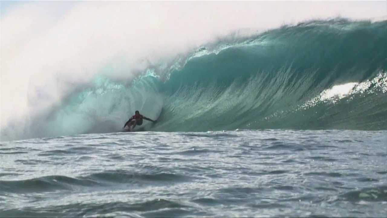 NORTH SHORE, Oahu -- (Feb. 1st, 2012) -- The final day of competition at the 2012 Volcom Pipe Pro ended in a spectacular showdown in the last 10-seconds of the 35-minute final with John Florence taking the win with a buzzer-beating 9.93 Backdoor barrel. His last wave, together with his earlier perfect 10-point ride, put his combined heat score at 19.93 out of a possible 20 to edge out former Pipe Pro Champion Jamie O'Brien in 2nd, Kai Barger in 3rd and Nate Yeomans in 4th. See Photos and read the whole story at: http://vol.cm/yRHo10<br /> <br /> - Music - <br /> Song: "Distant Airways"<br /> Artist: Tweak Bird<br /> Release: Tweak Bird<br /> iTunes: http://georiot.co/3evE<br /> 12" Vinyl: https://store.volcoment.com/item/77999