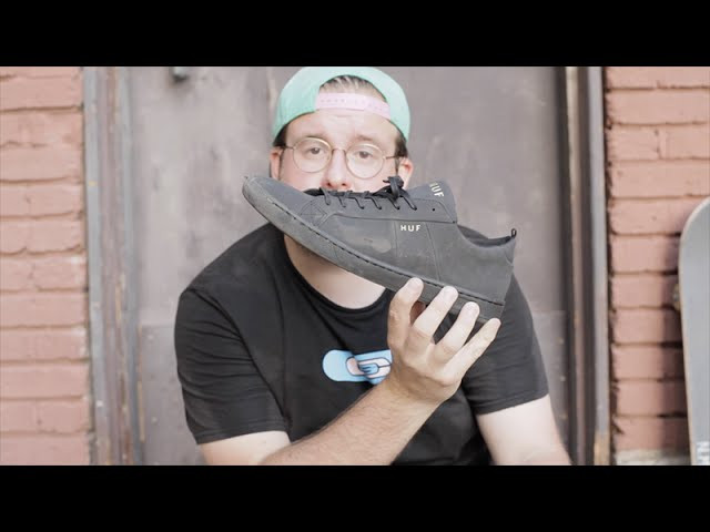 We decided that HUF’s new shoe, The Boyd, looked like it would be fun to take out for a roll in the hay. So we grabbed a watermelon, a pair of Boyd’s, and our camera and cruised to a lovely park to see the sunset. In the process, we ran in to Price and made his ass do 100 kickflips in them. After getting denied on the tennis courts, Matt had to bust his 100 flicks on some questionable ground. See how the Boyd’s ultra thin cup sole and infinity rubber held up to Matt’s cute little flicks.<br /><br />SUBSCRIBE to CCS YouTube: http://tinyurl.com/lmje4o6<br />Like CCS on FACEBOOK: https://www.facebook.com/ccs.skate<br />Follow CCS on INSTAGRAM: https://instagram.com/ccs_skate/<br />Follow CCS on TWITTER: http://twitter.com/CCS_skate<br />Check the WEBSITE: http://ccs.com/<br />Don't Forget SNAPCHAT : CCSskate