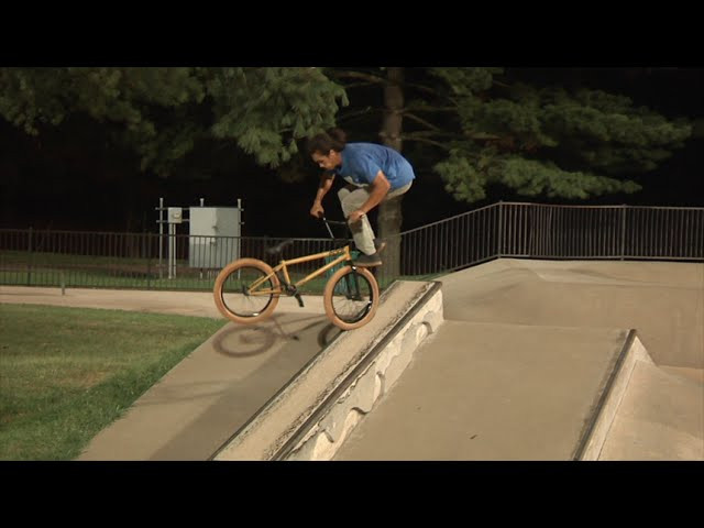 Shane Weston has some of the hardest tricks on lock in the entire universe, each edit blows our mind. Heres a few park clips he threw in for this OZ promo while Shane works on a brand new Éclat edit.