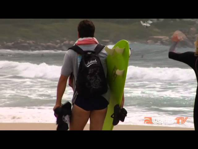 CJ and Gabe, shoot down the beach to chase some crisp beachbreaks before the event kicks off.